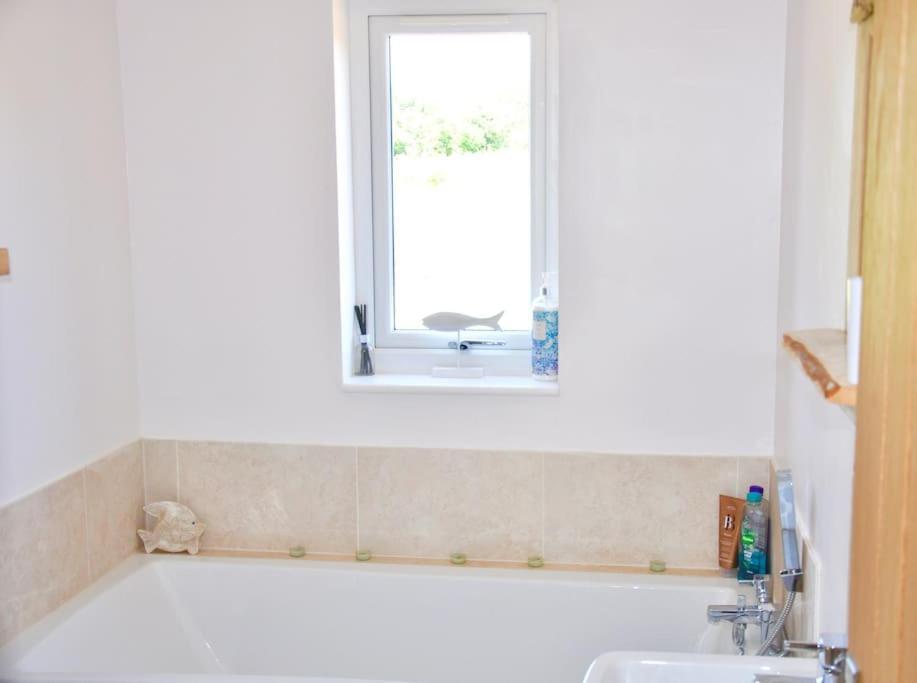 Stunning Annexe 1 Luxury Bedroom, Eating Area & Bathroom Only! Τρούρο Εξωτερικό φωτογραφία