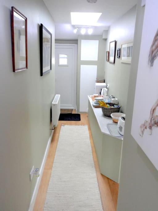Stunning Annexe 1 Luxury Bedroom, Eating Area & Bathroom Only! Τρούρο Εξωτερικό φωτογραφία
